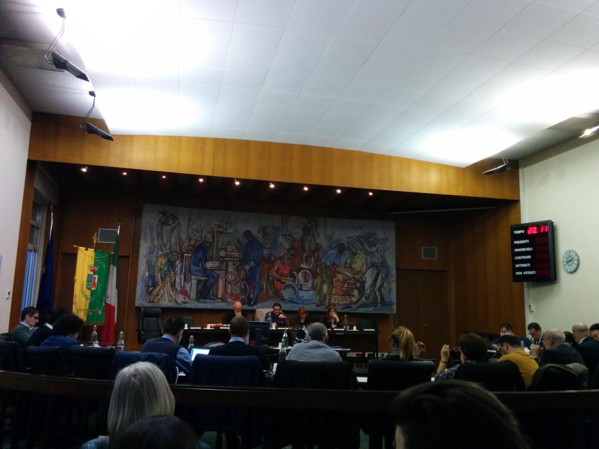 Siamo una ventina di persone, molti giovani :) #opendalmine http://t.co/b87r91IruT